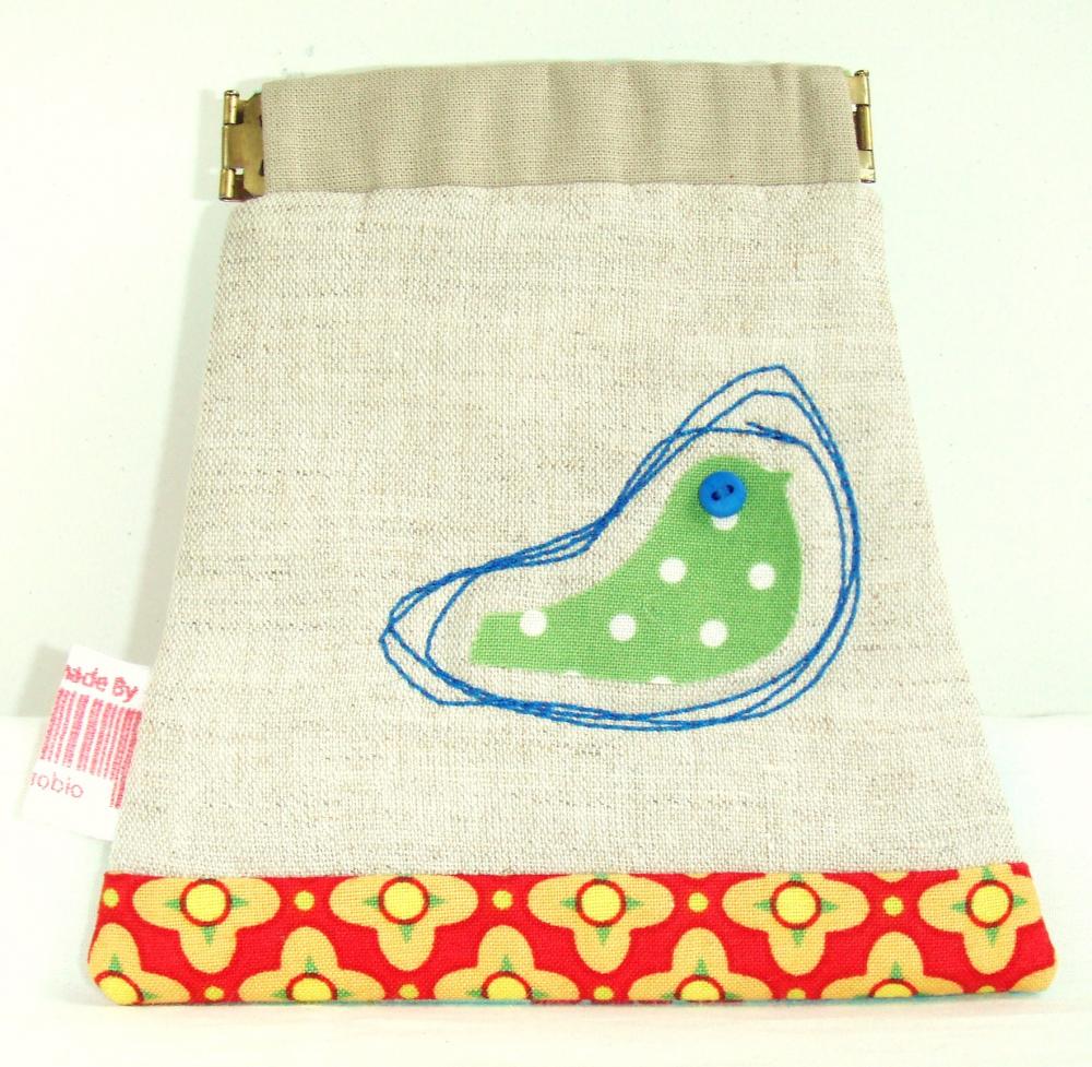 Green bird pouch in natural colour - flexible opening